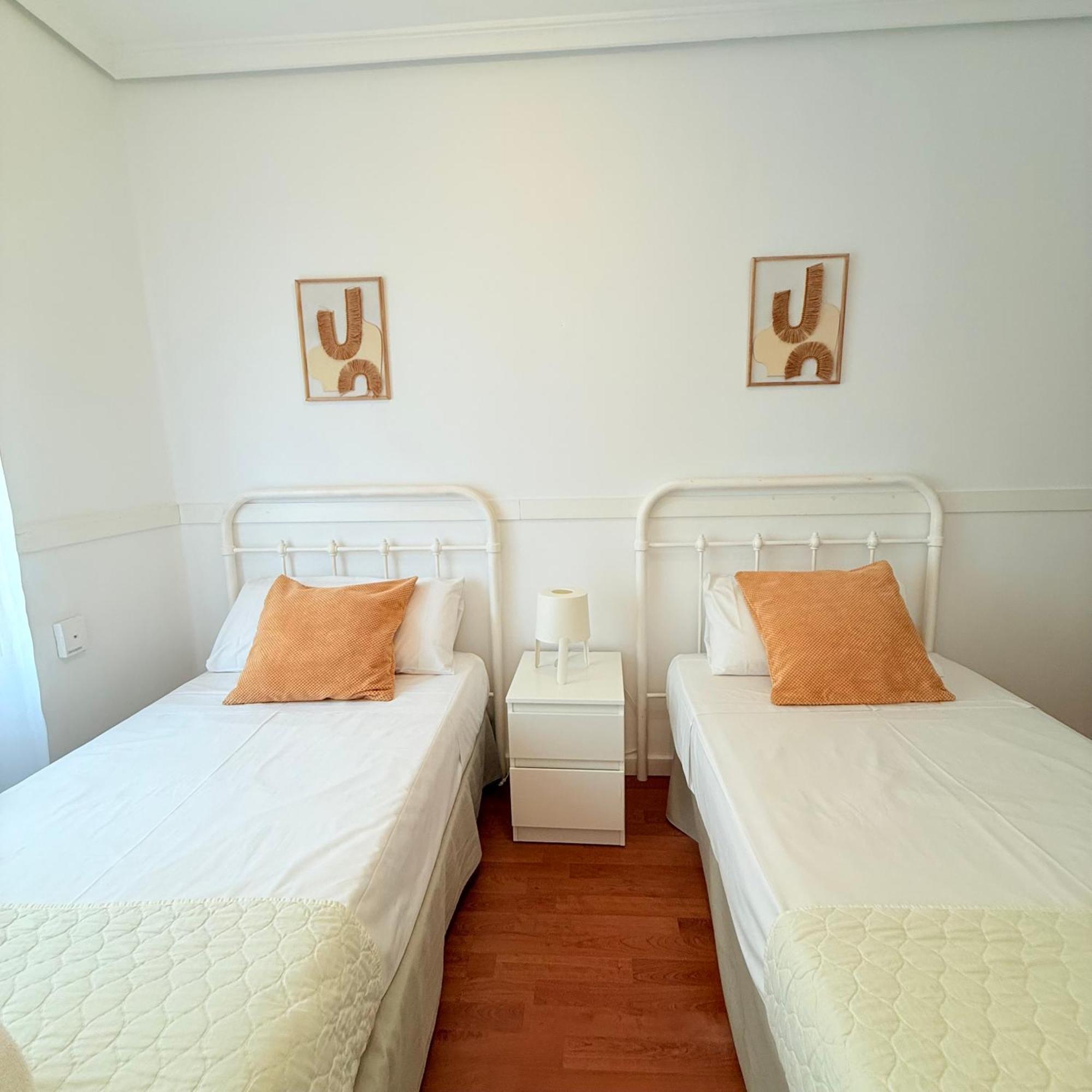 Travel Habitat Mestalla Валенсия Экстерьер фото